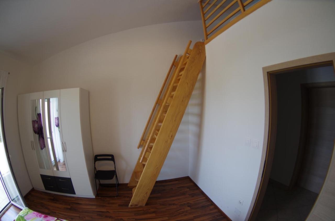 Holiday Apartments In House Sanja Rakalj Екстериор снимка