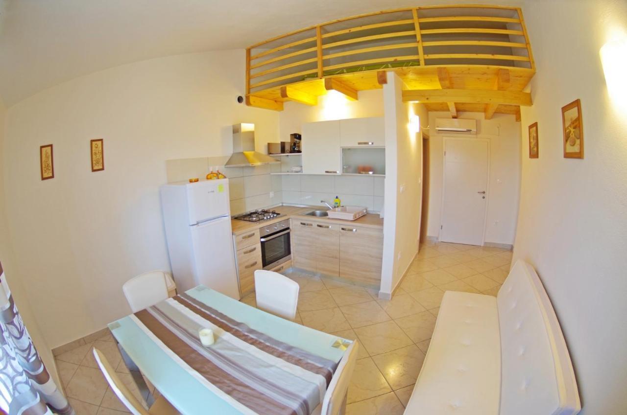 Holiday Apartments In House Sanja Rakalj Екстериор снимка