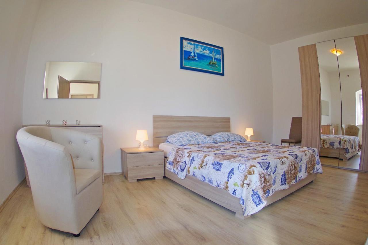 Holiday Apartments In House Sanja Rakalj Екстериор снимка
