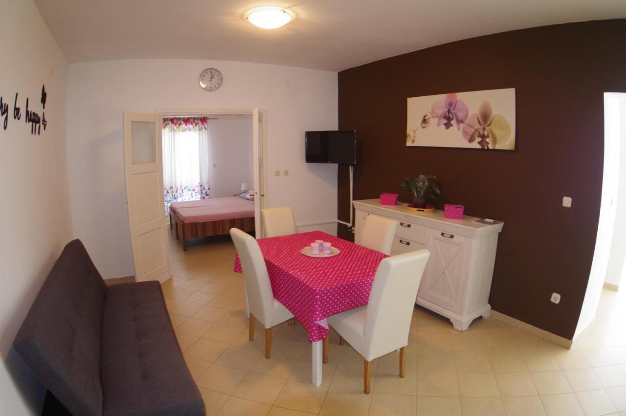 Holiday Apartments In House Sanja Rakalj Екстериор снимка